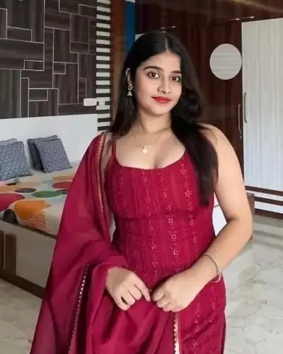 Esha Khan